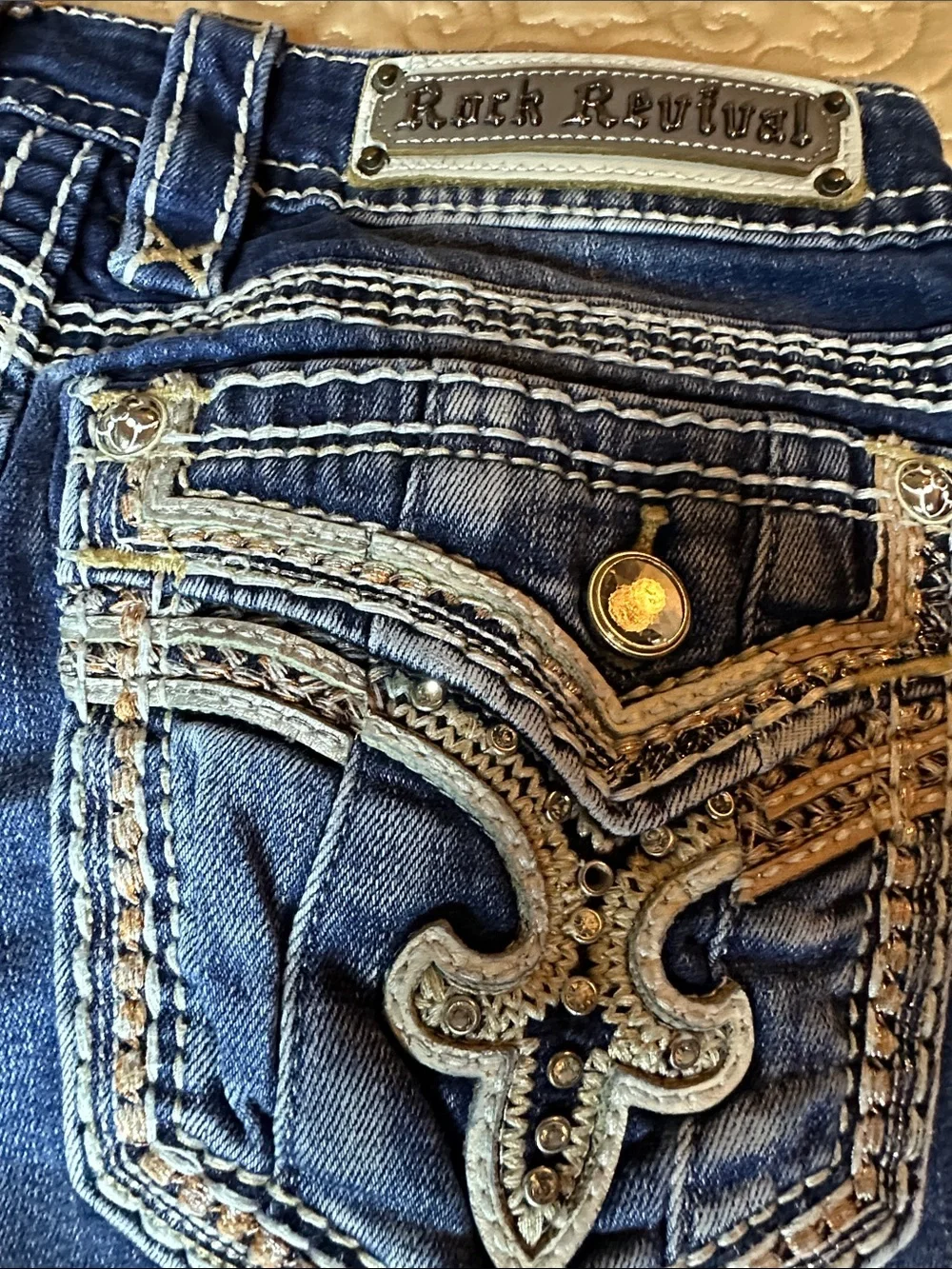 Rock Revival 26” waist 29” inseam CodeDark Blue Women's Embellishmed details